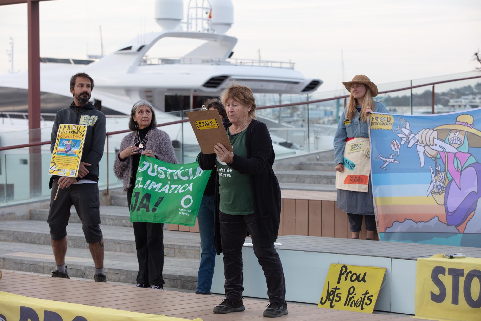 Protesta contra los jets privados en Ibiza