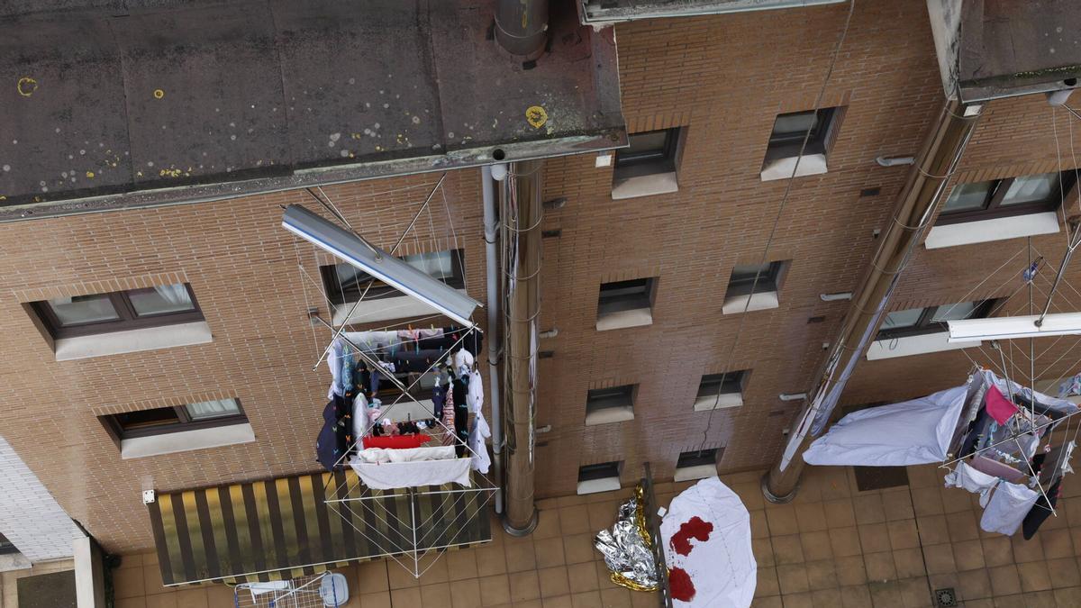Fallece un trabajador de 56 años en Gijón al caer desde el tejado de un edificio de cinco plantas