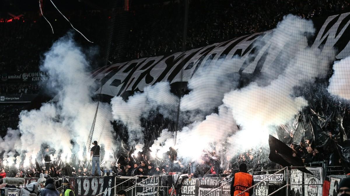 La afición del Eintracht de Frankfurt no paró de animar en todo el encuentro