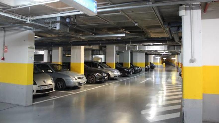 El Ayuntamiento rebaja los bonos prepago del parking para incentivar el uso