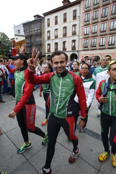 Los participantes en el Mundial de Duatlón toman Avilés