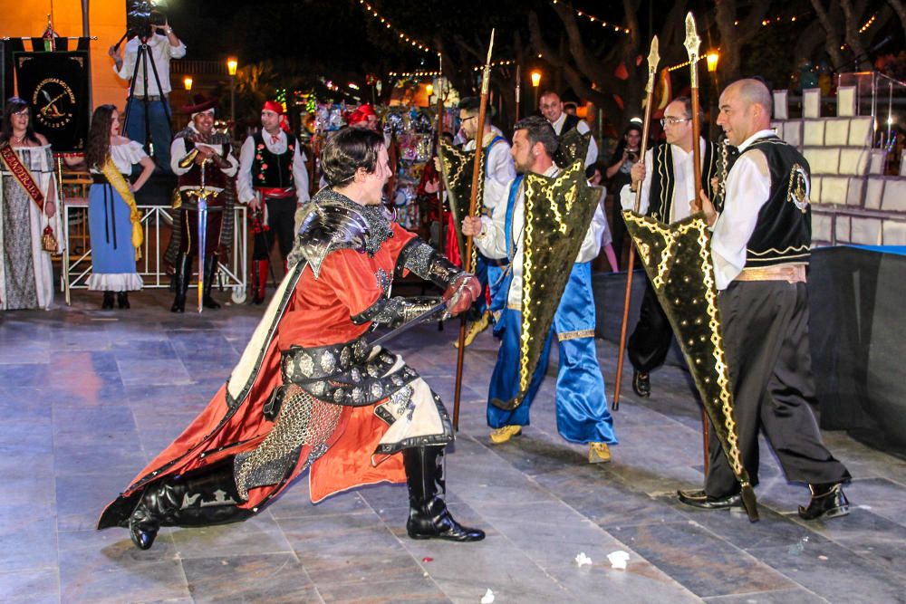 Cientos de personas participan en la programación de actos de los Moros y Cristianos