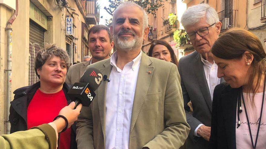 El líder de Cs en Cataluña y candidato al 12M, Carlos Carrizosa, en declaraciones a periodistas