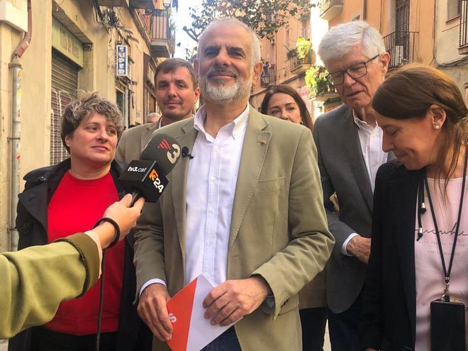 El líder de Cs en Catalunya y candidato al 12M, Carlos Carrizosa, en declaraciones a periodistas