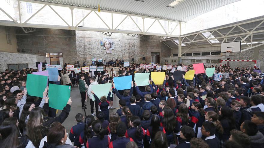 Los escolares de A Coruña, portavoces de la paz