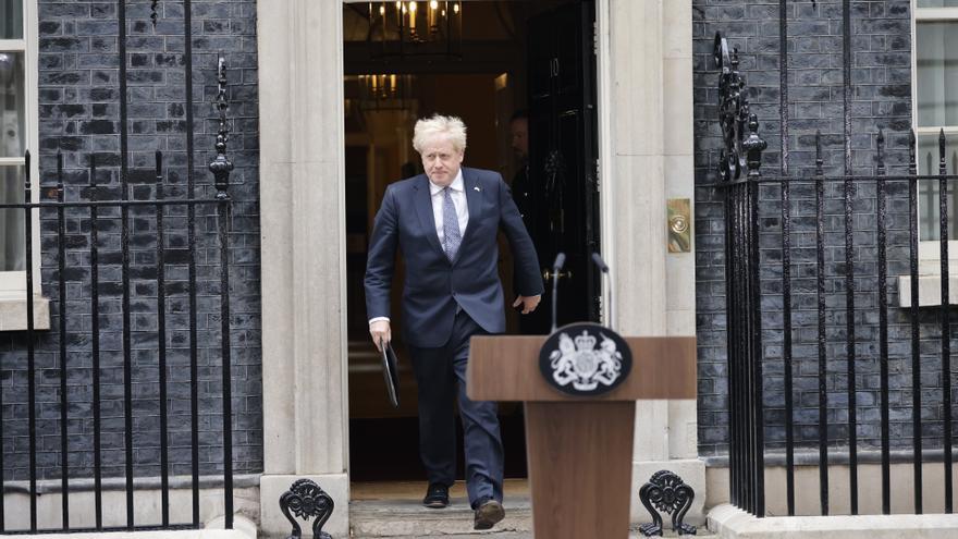 Boris Johnson cede a las presiones y anuncia su dimisión