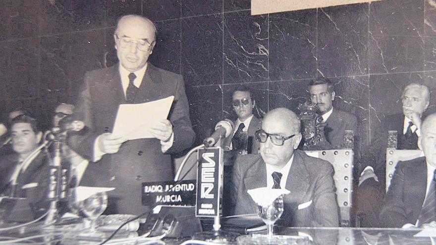 Intervención de Antonio Pérez Crespo, primer presidente de la Región.