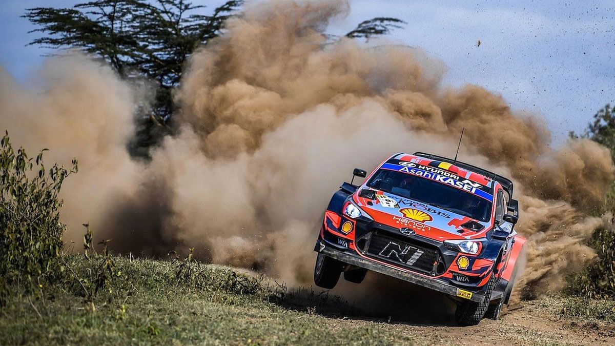 Neuville, líder provisional en Kenia