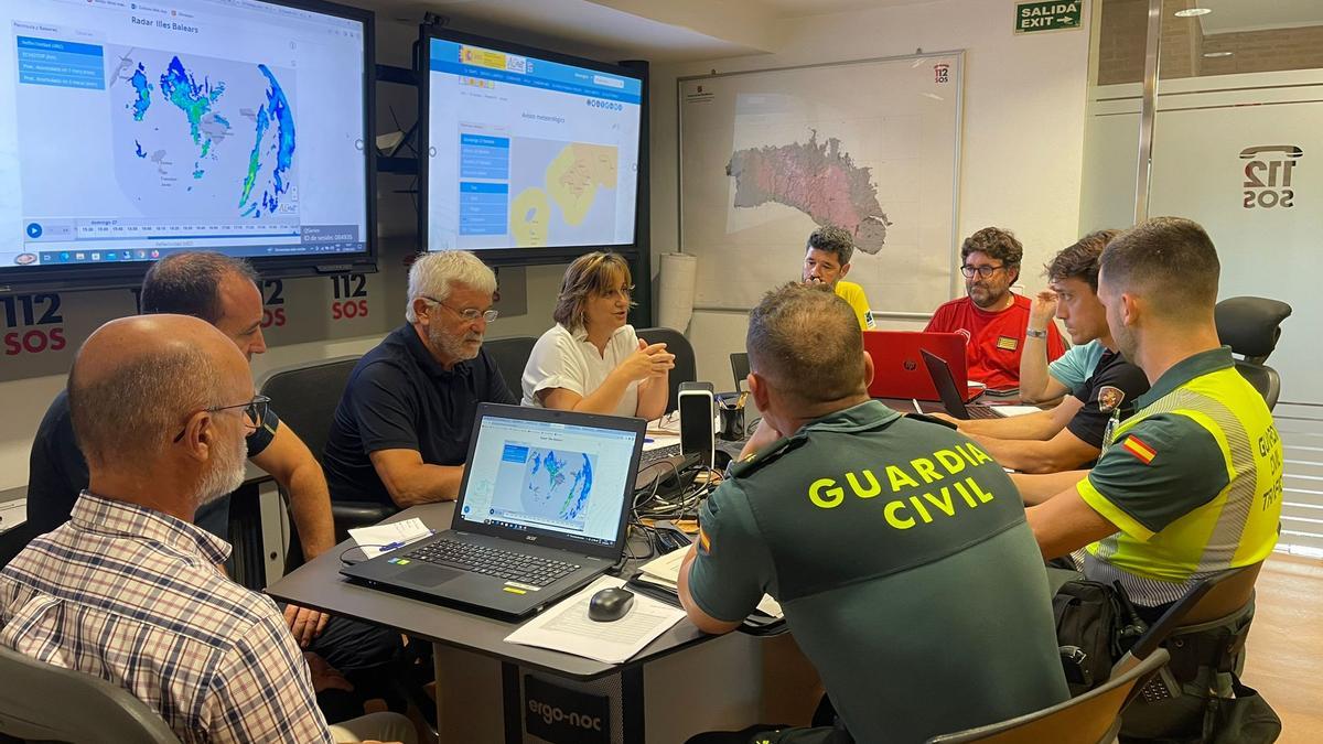 Sureda y Estarellas, el pasado domingo por la tarde en la reunión por la turbonada.