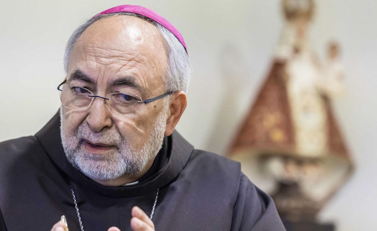 El arzobispo de Oviedo, Jesús Sanz Montes. | DAVID CABO