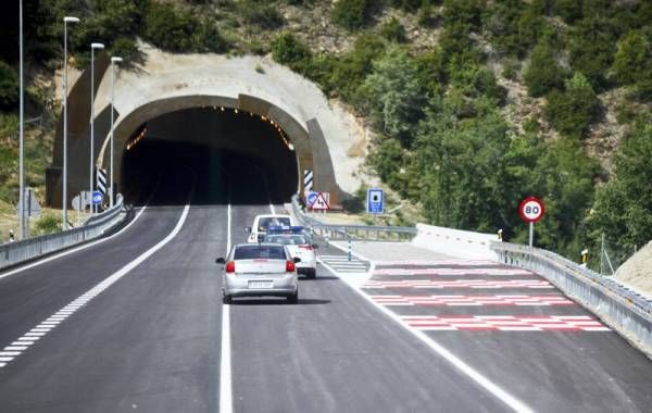 Aragón estrena kilómetros en la N-260 y la A-22