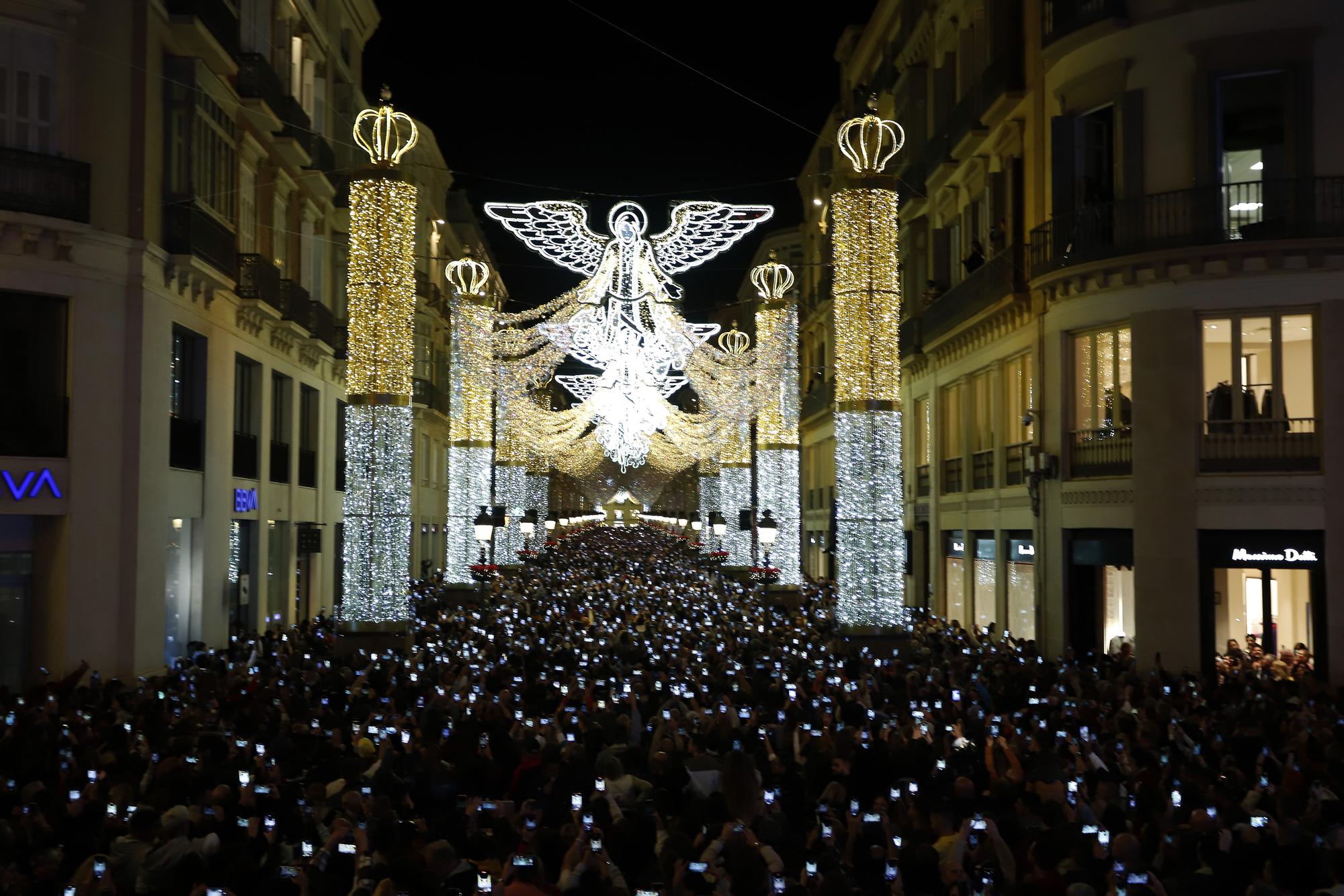 Navidad en Málaga | La calle Larios enciende sus luces de Navidad