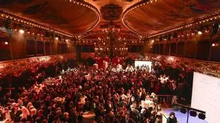 La restauración de Barcelona vuelve a llenar La Paloma de caras conocidas y homenajea a Alberto San Juan