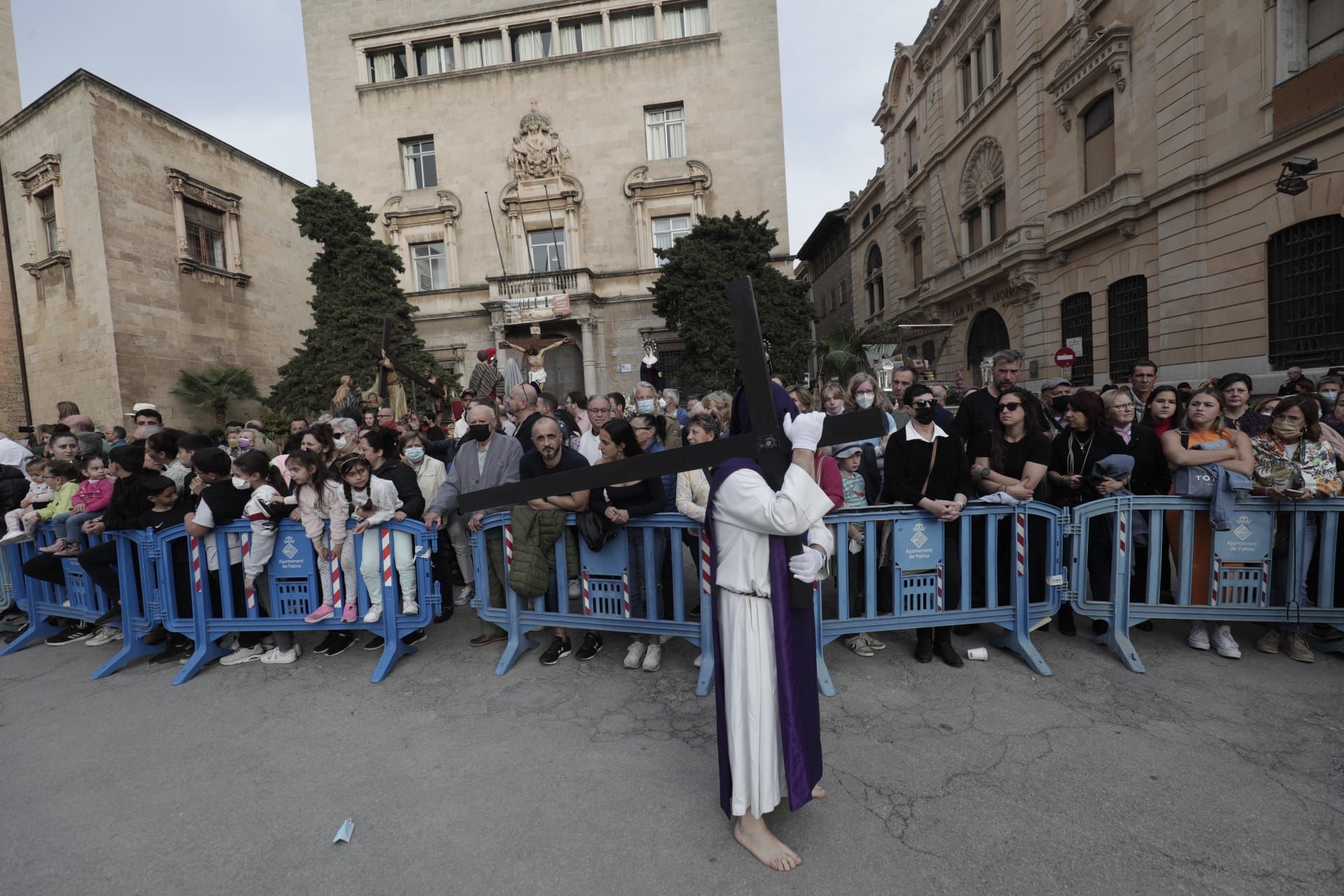 Semana Santa en Palma: devoción ante los pasos en la procesión del Santo Entierro