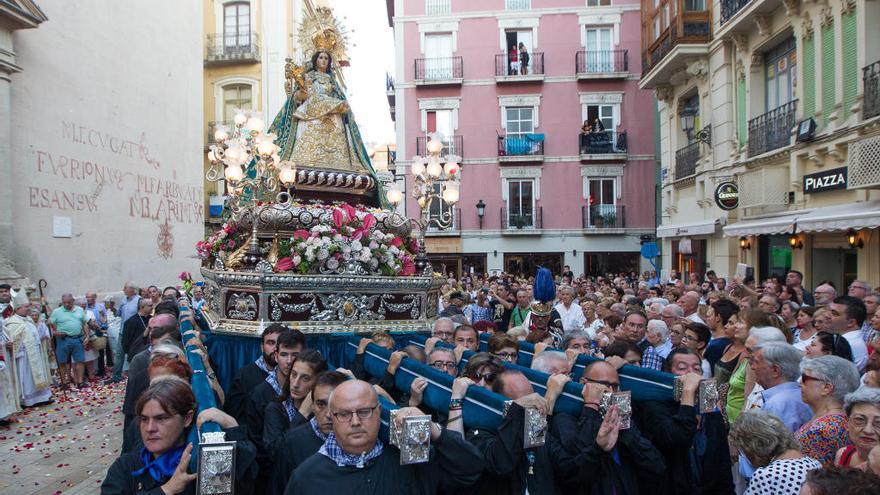 La imagen de la Patrona de Alicante sale en procesión el domingo