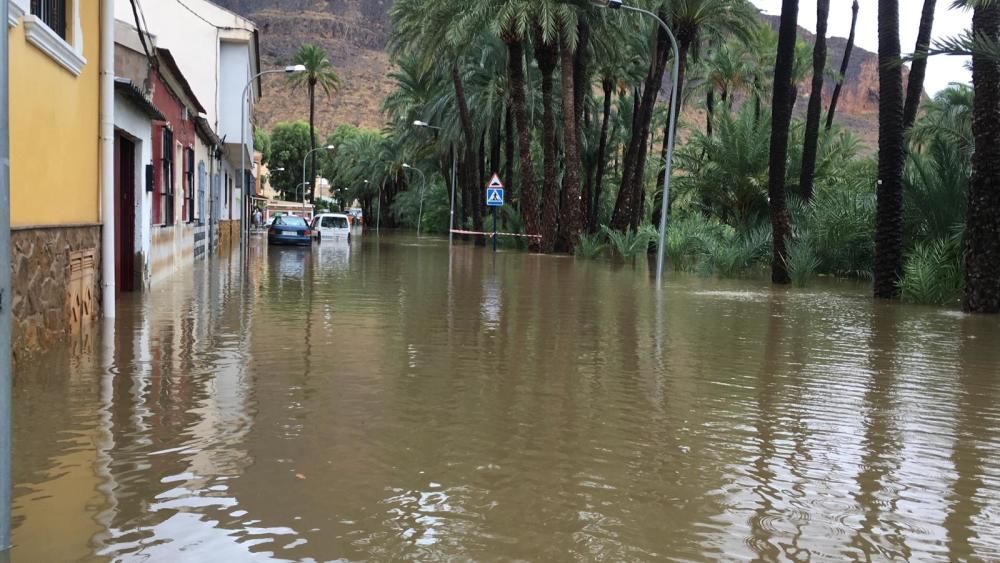 Accesos a Redovan cortados por el poligono San Carlos.