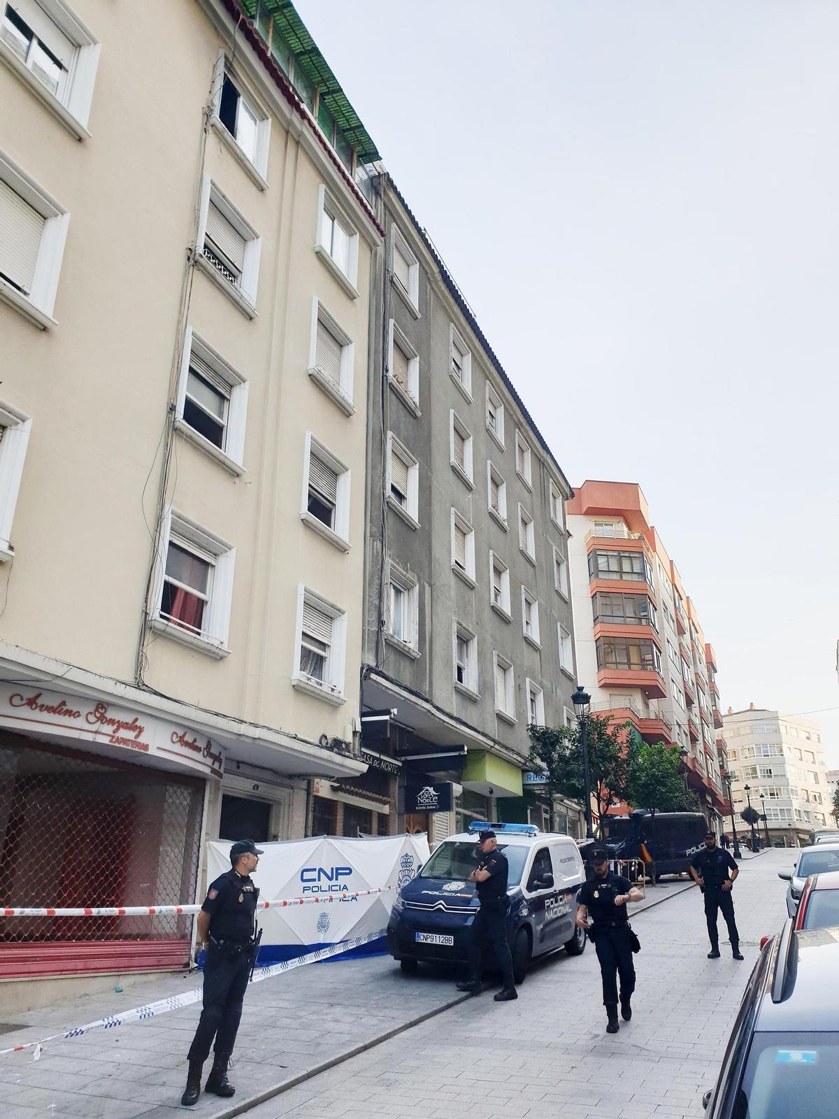 Las imágenes del mortal incendio de la plaza América de Vigo Las imágenes del mortal incendio de la plaza América de Vigo