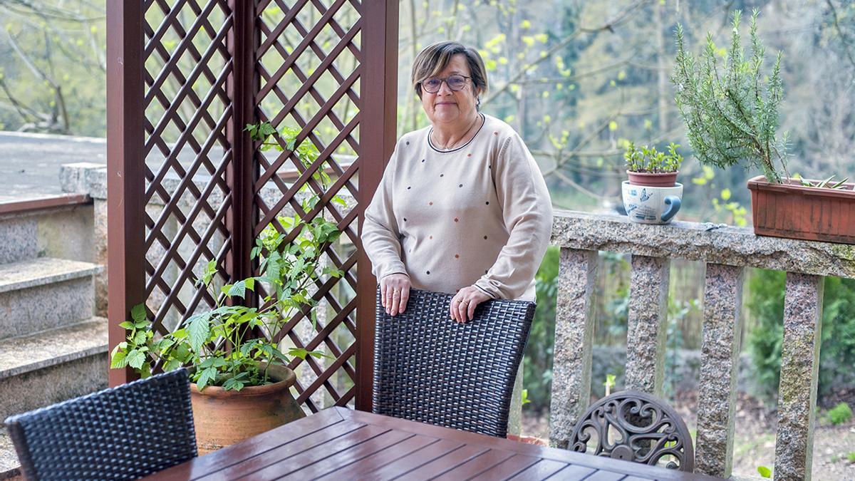 Pilar Martínez, en su casa de Redondela.  