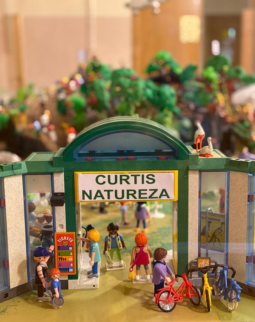 Curtis inaugura la primera exposición de Playmobil en Galicia