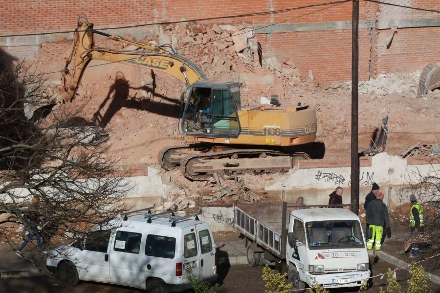 Las imágenes del derribo de Harinas Colino