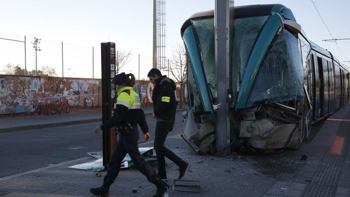 Accidente del Trambesòs en la estación de Sant Adrià