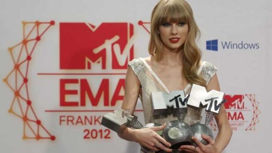 Taylor Switz y Justin Bieber triunfan en los premios MTV