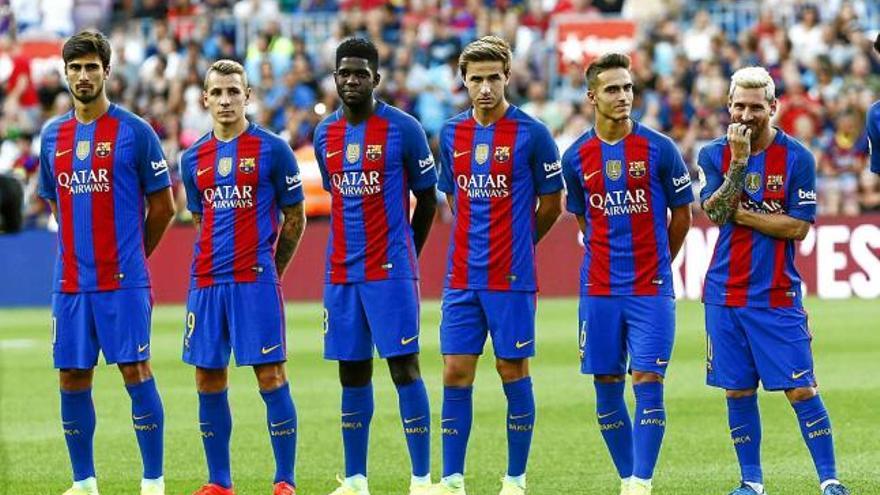 Les noves incorporacionses presenten al Camp Nou davant la seva afició