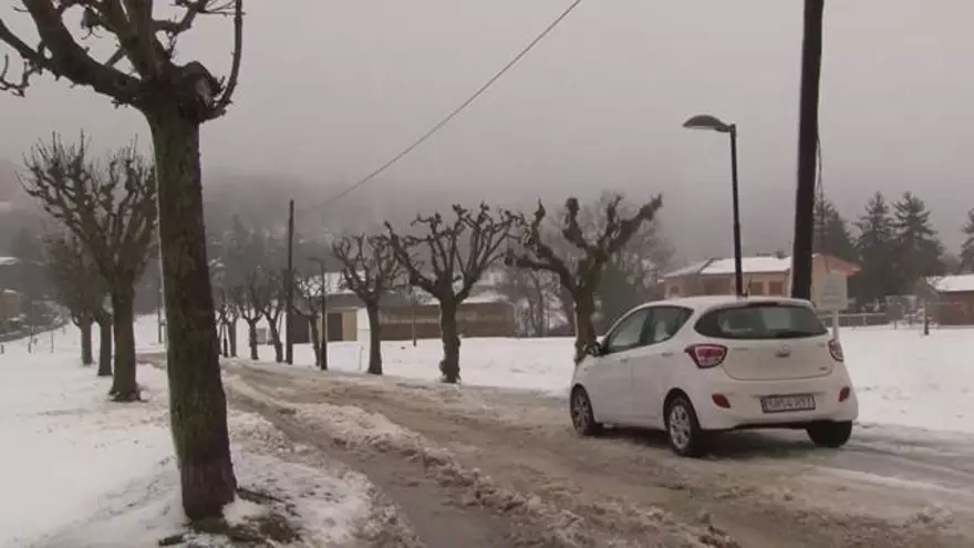 Imatges de la nevada a l'Estany, al Moianès