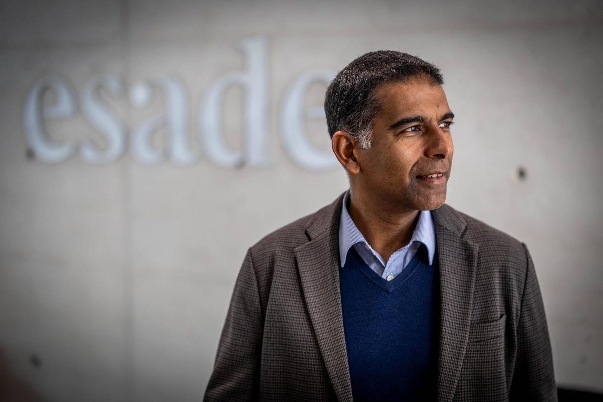 Daniel Traça, director general de Esade Barcelona y Madrid, en la sede de Barcelona