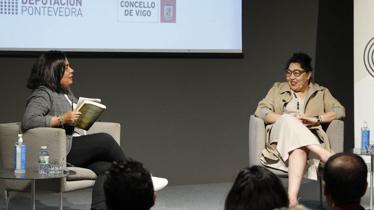 Amara Castro y Lola Fernández en Club FARO.