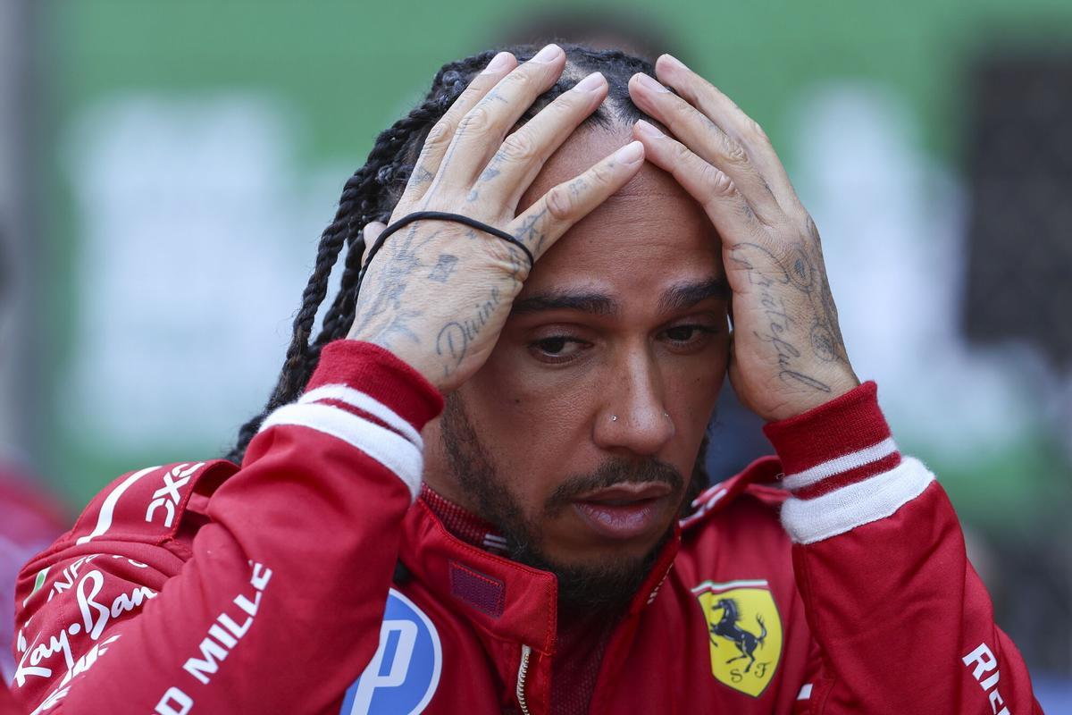 SHANGHAI (China), 22/03/2025.- Scuderia Ferrari driver Lewis Hamilton of Britain reacts after winning the Sprint race at the Shanghai International Circuit in Shanghai, China, 22 March 2025. The 2025 Formula 1 Chinese Grand Prix is held on 23 March. (Fórmula Uno, Reino Unido) EFE/EPA/WU HAO / POOL. gp china 2025. circuito internacional