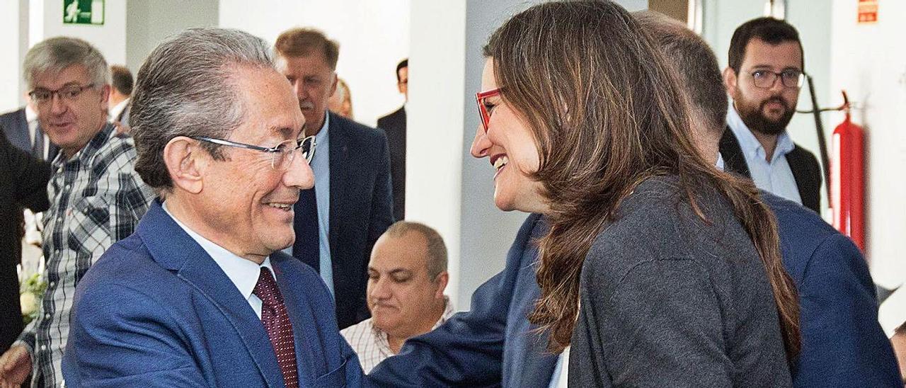 Ángel Luna y Mónica Oltra, en un acto de la campaña de las autonómicas de 2019. |