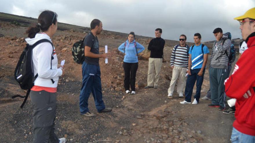 Actividad curricular con alumnos del grado superior de Educación y Control Ambiental del IES Zonzamas (Lanzarote). | lp / dlp