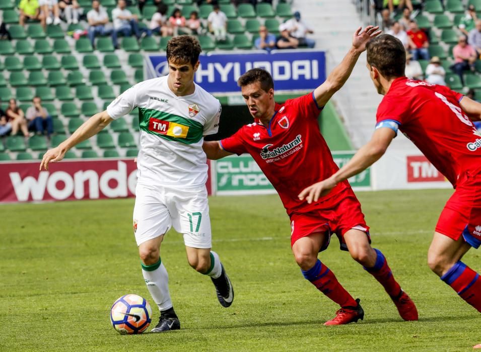 El Elche se queda sin fútbol y cae ante un Numancia muy superior