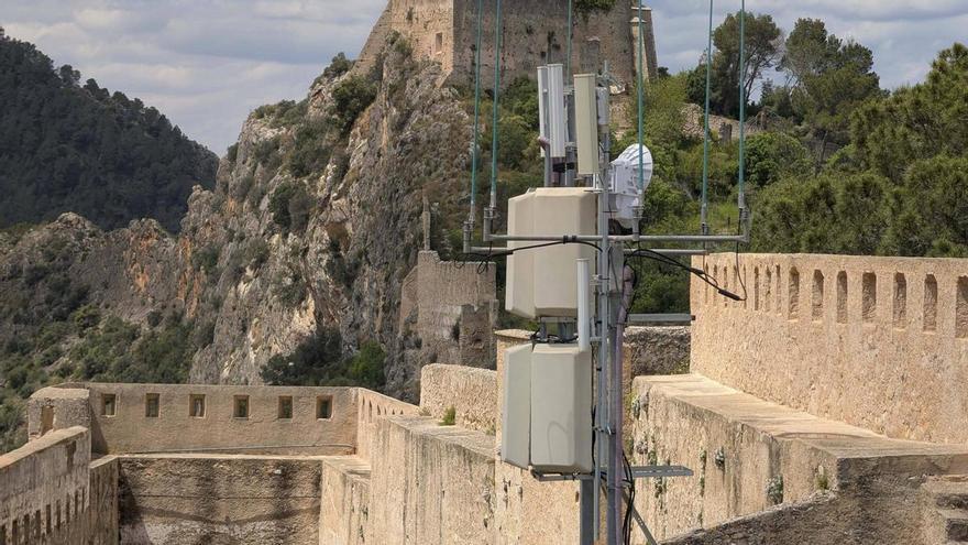 Xàtiva retirará la antena que afea el Castell cuando comience a funcionar la de Bixquert