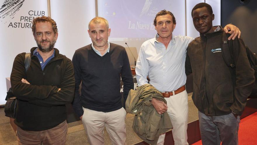 Por la izquierda, Ángel Valdivia, Esteban Iglesias García-Conde, David Iglesias García-Conde y Kevin Rakara, ayer, en el Club Prensa Asturiana. | Irma Collín