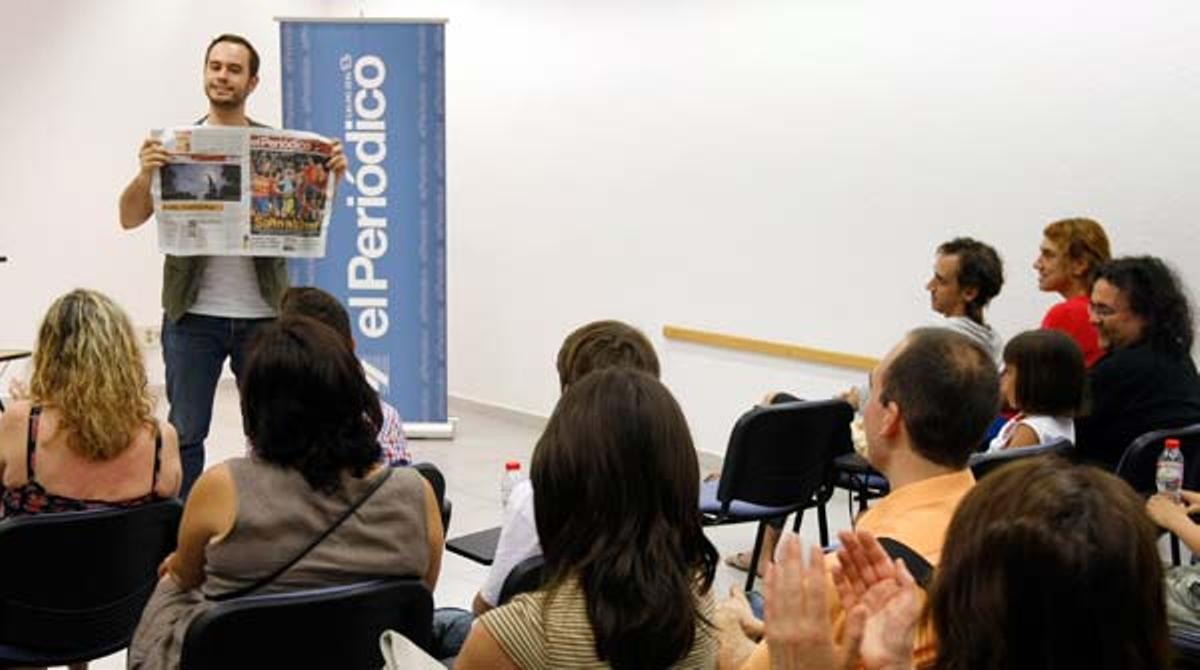 El mag Jorge Blass comparteix els seus trucs amb una vintena de lectors d’EL PERIÓDICO.