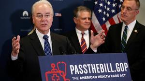 Tom Price, secretario de Salud, habla sobre los esfuerzos para suplir el ’Obamacare’ con el proyecto de Trump, en Washington, el 17 de marzo.