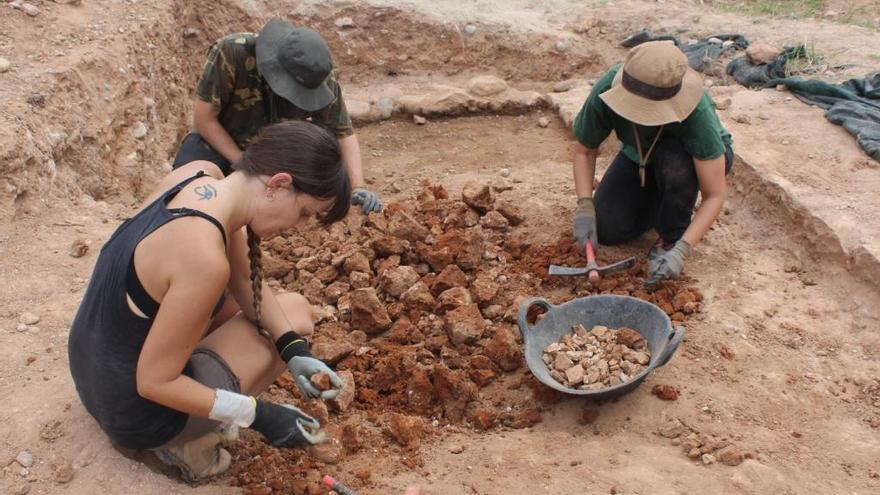 Excavaciones en Sant Gregori de Borriana sacan a la luz partes de las termas del yacimiento