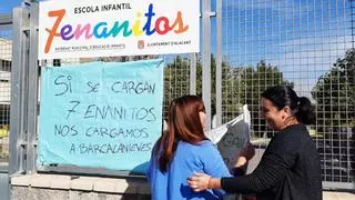 "Si se cargan 7 enanitos nos cargamos a Barcalanieves", el mensaje de los padres y madres ante el cierre de la Escuela Infantil