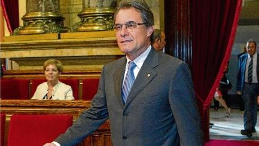 El president de la Generalitat, Artur Mas, arribant a la sessió de control.