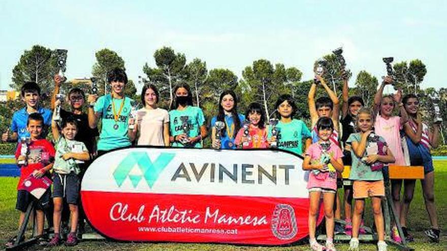 L’escola d’atletisme del Club Atlètic Manresa finalitza la temporada amb una festa i el lliurament de premis