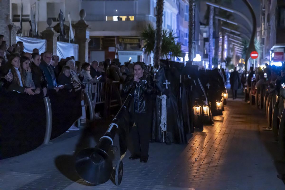 Procesión del Silencio del Jueves Santo en Torrevieja 2026, aquí en imágenes Procesión del Silencio del Jueves Santo en Torrevieja 2026, aquí en imágenes