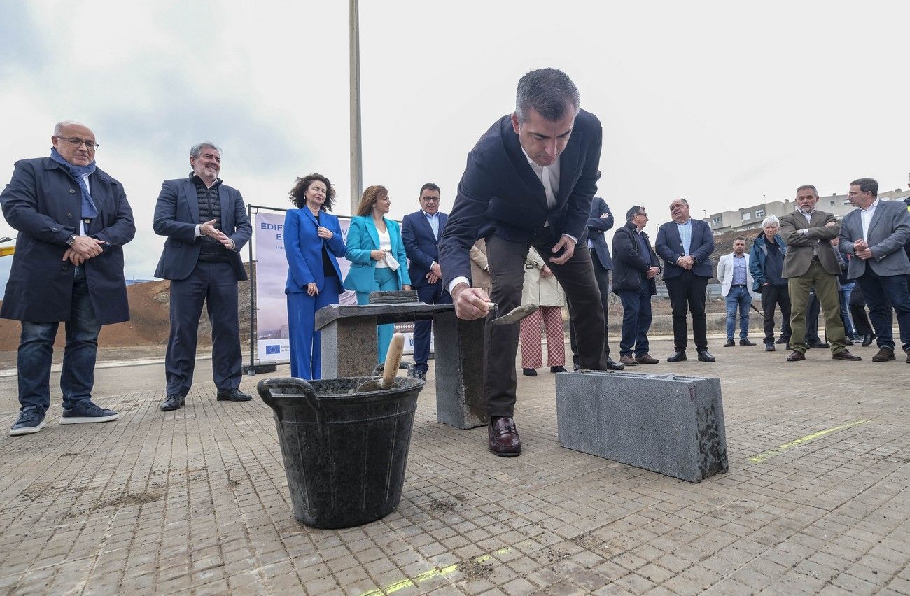 Primera piedra del Edificio de los Servicios Esenciales (ESE) en Gran Canaria