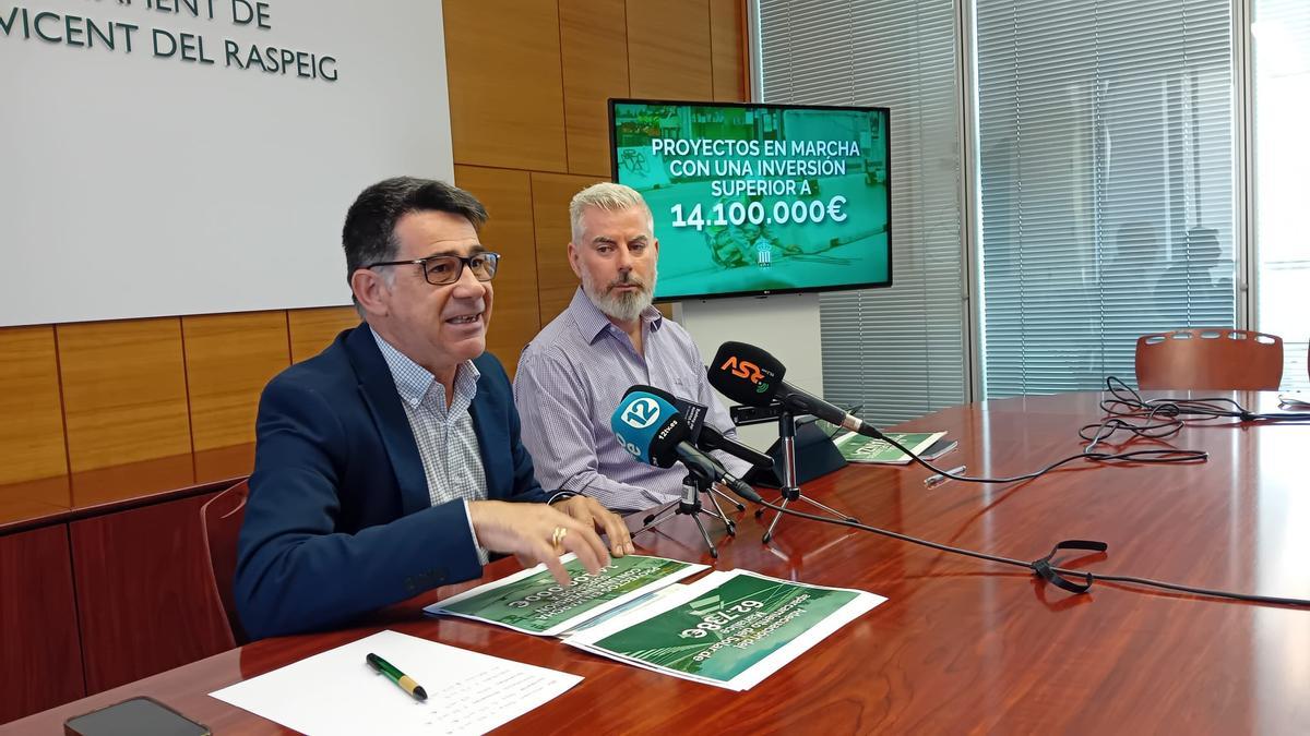 El alcalde y el edil de Intervención, en la presentación de las inversiones previstas