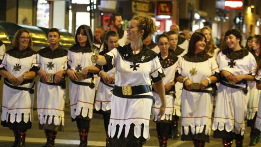 Murcia recibe  a los Moros  y Cristianos