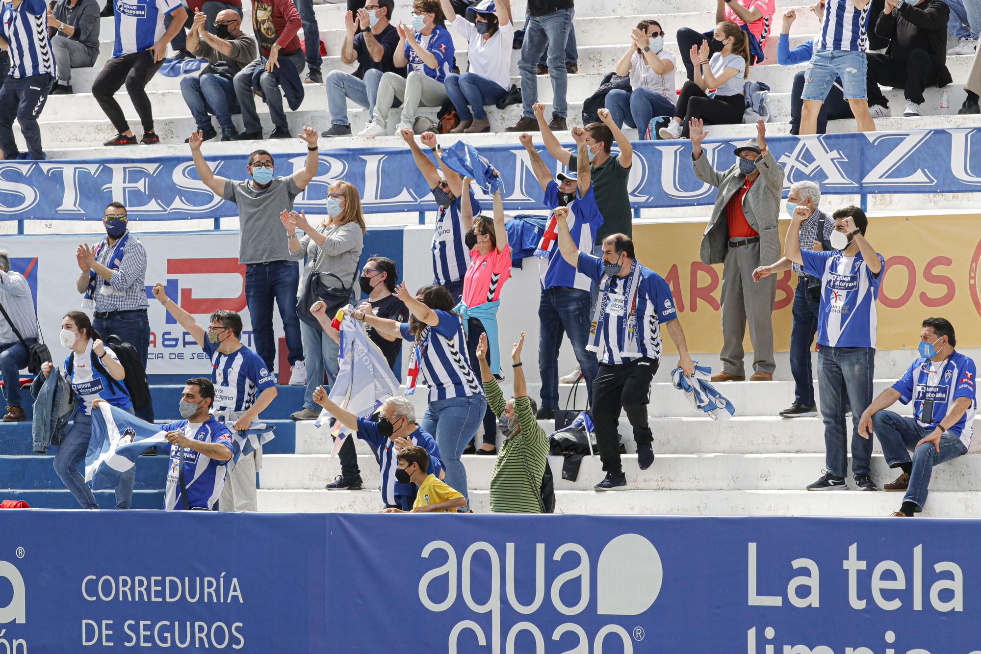 Goles y fiesta en la despedida del Alcoyano (2-3)