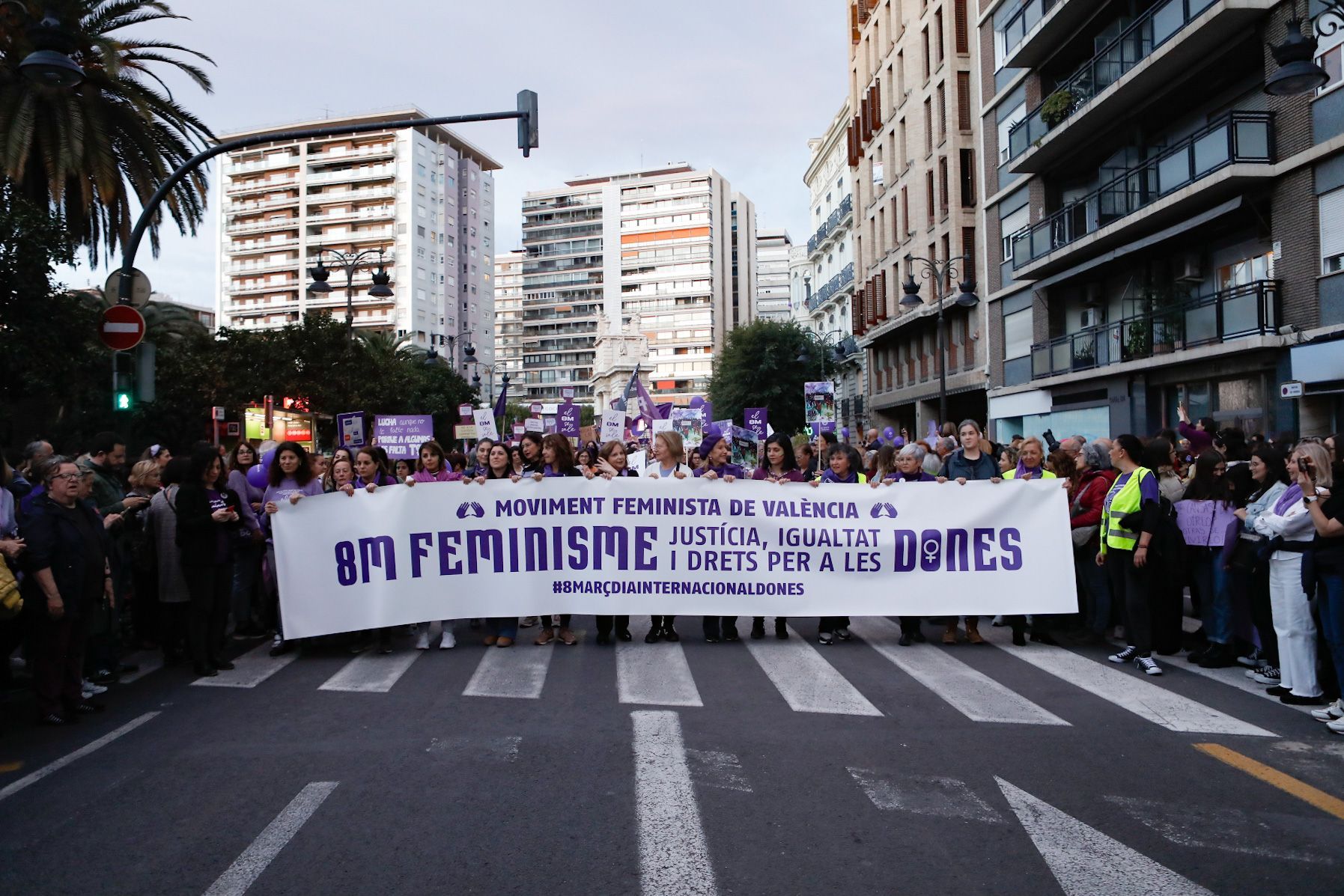 La manifestación de la Coordinadora Feminista de València para celebrar el 8 M