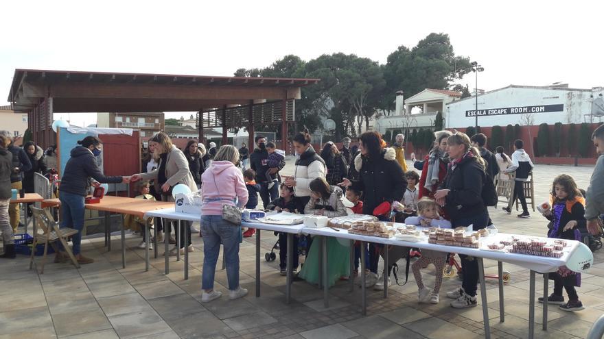 Els centres educatius de la comarca se solidaritzen amb el càncer infantil