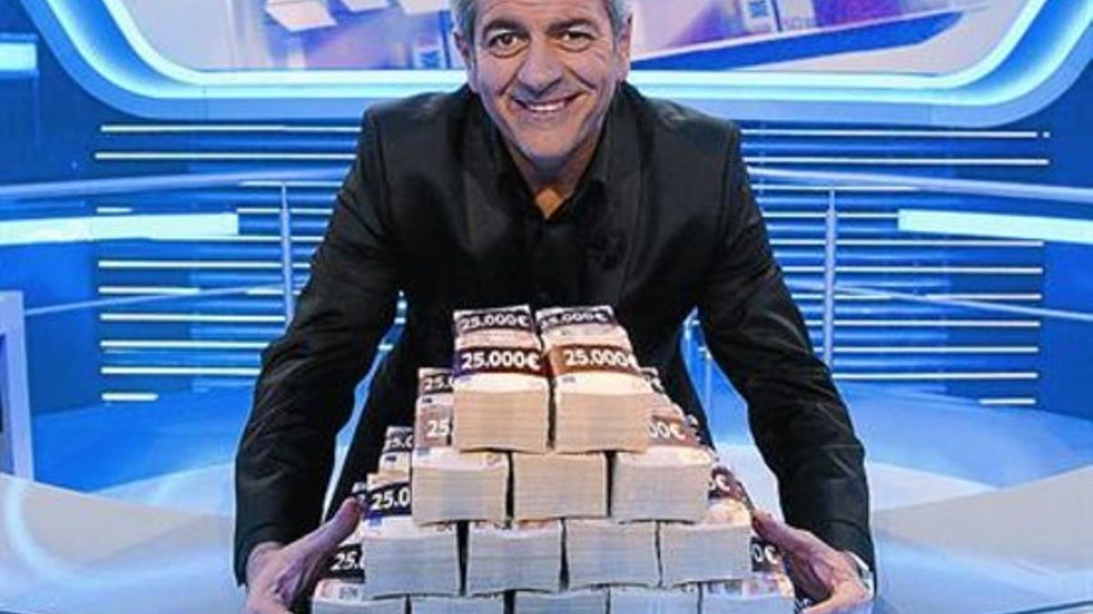 Carlos Sobera, en una imagen del concurso 'Atrapa un millón' (A-3 TV).